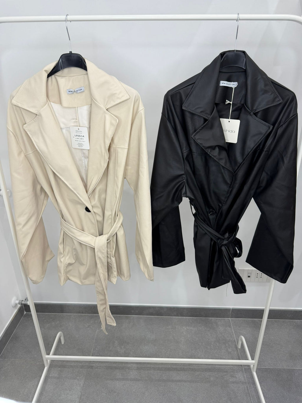 TRENCH CURVY IN ECOPELLE